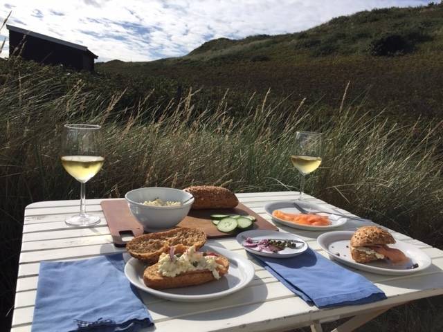 Tafelen met heerlijke Griekse wijn